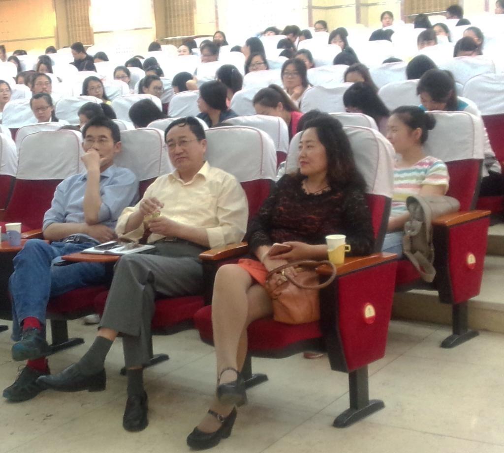 报告会现场